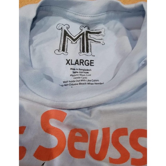 Dr Suess Spanish Language One Fish Uno Fish Mens Tshirt Xlarge Blue - Picture 3 of 3